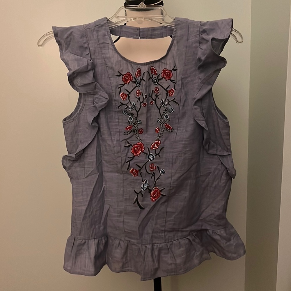 Embroidered Top With Open Back - image 1